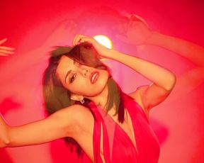 Nude Art Studio - Red Antract