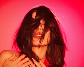 Nude Art Studio - Red Antract