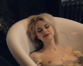 Nude Art Video -  Looking Glass