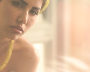 Nude Art Viideo - Latiina Girl