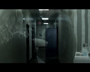 Sex Girls Posing for Photos