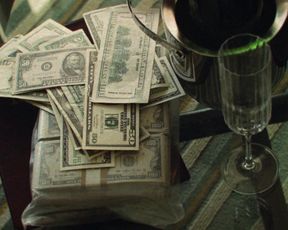 Emree Franklin sexy - Heist s01e01-02 (2021) TV movie