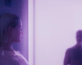 Julia Goldani Telles sexy - The Girlfriend Experience s03e06 (2021) TV movie scene