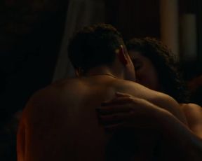 Alexandra Daddario, Sydney Sweeney, Brittany O’Grady sexy – The White Lotus s01e03 (2021)