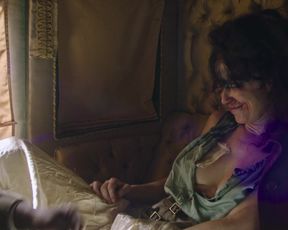 Amy Manson sexy - TN 1-3 (2021)