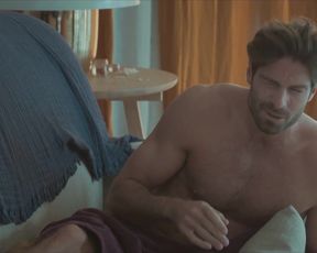 Julie De Bona, Kim Higelin naked - Plan B s01e01-04 (2021) TV series