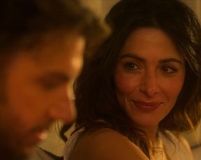 Sarah Shahi sexy - SL 1- 8 (2021) TV episode