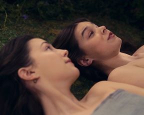 Hailee Steinfeld, Ella Hunlesbian hot episode - Dickinson s02e10 (2021) TV movie