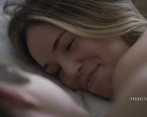 Camila Sodi, Macarena Achaga hot- Luis Miguel The Episode (Luis Miguel La Episode) s02e08 (2021) TV episode