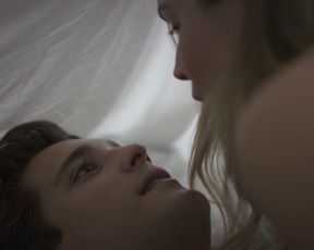 Camila Sodi, Macarena Achaga hot- Luis Miguel The Episode (Luis Miguel La Episode) s02e08 (2021) TV episode