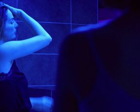 Lihi Kornowski, Ayelet Zurer sexy - Losing Alice s01e08 (2021) TV series