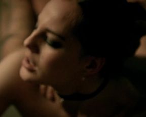 Isabelle Eidlen sexy - Prestuplenie s02e06 (2021) TV movie scene