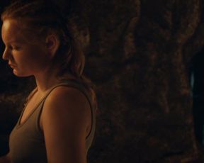 Maria Dragus - Wild Republic s01e06 (2021) TV series