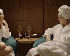 Elena Tronina, Lyubov Tolkalina, Lukerya Ilyashenko - Happy End s01e06 (2021) TV movie