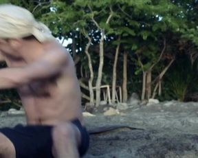 Manon Azem nude - Ils etaient dix s01e04 (2020)