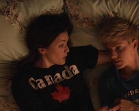 Mae Martin, Charlotte Ritchie hot - Feel Good s02e02-06 (2021) sex scene