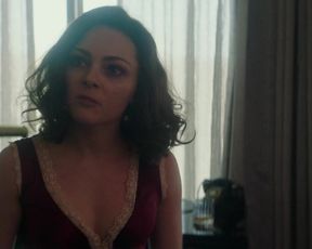 Minka Kelly, AnnaSophia Robb nude – Lansky (2021) Hot and naked actress scene