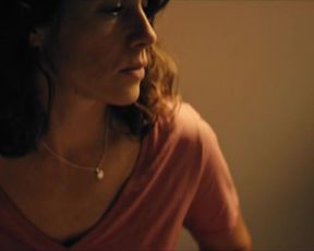 Anne Schafer - Die Toten von Marnow s01e03-04 (2021) celeb sexy scene