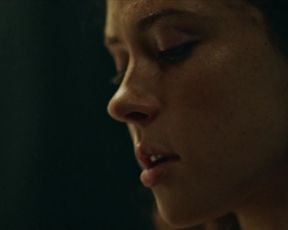 Mia Tomlinson - The Lost Pirate Kingdom s01e03 (2021) celebrity booby video