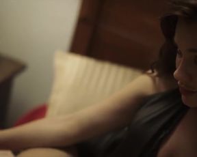 Megan Fox hot - Midnight in the Switchgrass (2021) all thriller scenes