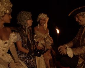 Laureline Romuald nude - Eloge du sein des femmes (2021) oops boobs scene