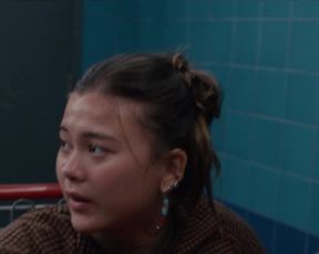 Martha Plimpton, Nathanya Alexander, Chase Sui Wonders - Genera+ion s01e04-05 (2021) celeb nude boobs scene