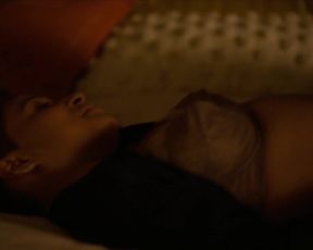 Rosanny Zayas, Arienne Mandi nude- The L Word Generation Q s02e01 (2021) lesbian sex scene