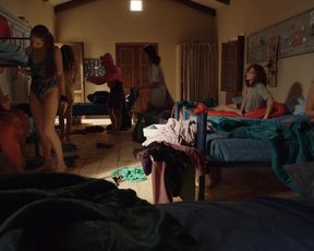 Elvira Camarrone, Sofia Migliara sexy - Sulla Stessa Onda (2021) Hot movie scene