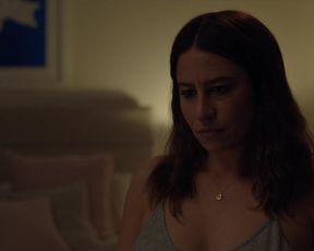 Ilana Glazer hot - False Positive (2021)