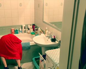 Jagoda Rall naked - Cztery pokoje - na opak wywrocone (2020)