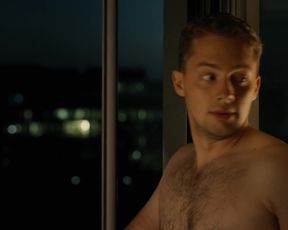 Cosima Henman naked - Extraklasse 2+ (2021) nude scene