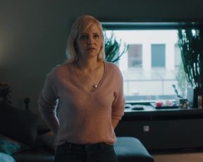 Laura Tonke nackte - Letzte Spur Berlin (2021) nude & sex scene