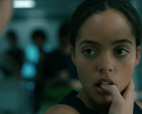 Lily-Rose Depp, Chante Adams sexy - Voyagers (2021) hot scene