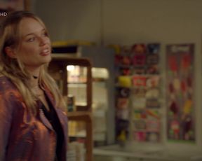 Iris Mareike Steen, Larissa Sophie Romer – Gute Zeiten, schlechte Zeiten e7147 (2020) celebrity sexy scene