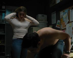 Annie Murphy sexy - Kevin Can Fuck Himself s01e05 (2021) Scene after sex. Dressed.
