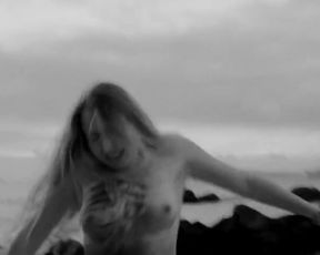 Dorota Ptaszek nude - Cave (2021) art nudity movie scene