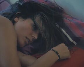 Amandine Hinnekens nude, Jeanne Abraham nude. Trentenaires s01 (2023) TV Show Sex Scene