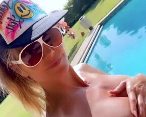 Heidi Klum Hot Leak Video. Topless Sex Tape (2024)
