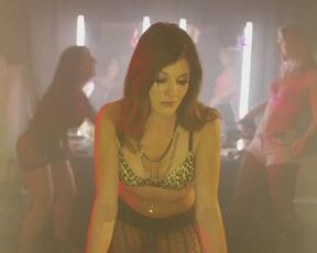 Nicole Elise Cinaglia, Tracy Lear - Cold Blooded Killers (2021) naked movie scenes