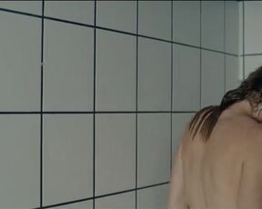 Karin Hanczewski topless, Jenny Schily sex - Bruder Schwester Herz (2019)