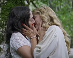 Viviana Serna nude, Maria de Nati, Claudia Salas nude - Las Pelotaris 1926 s01e05 (2023) Lesbian