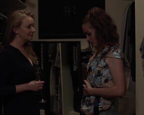 Wendi McLendon-Covey sexy - Blush (2019) Censored Blowjob scene