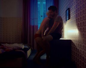 Gabriela Lindl topless - Lieblingsmenschen (2021) Bedroom Nude Scene