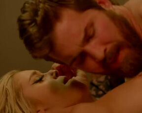 Kali Roses nude, Novi Brown topless - Spider (2022) Scenes