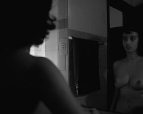 Gabriela Poester topless - Bruxa de Fábrica (2015) lusty nudity episode