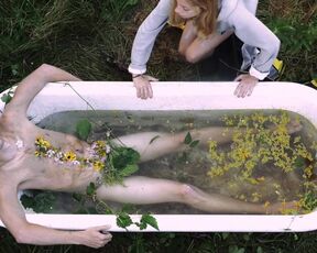 Laurie Babin sexy - Solitude (2017) hot movie video
