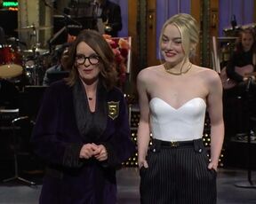 Chloe Fineman sexy, Sarah Sherman nude, Punkie Johnson hot, Chloe Troast, Emma Stone sexy - Saturday Night Live s49e06 (2024) Hot Celebs Scenes