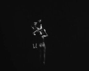 Ines Mariana Moitas - Corrente (2008) topless movie scene
