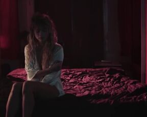 Amandine Noworyta - Dehors je respire (2016) hot actress