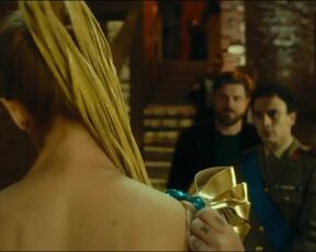 Barbora Bobulova topless - La regola d'oro (2020) short nude scene